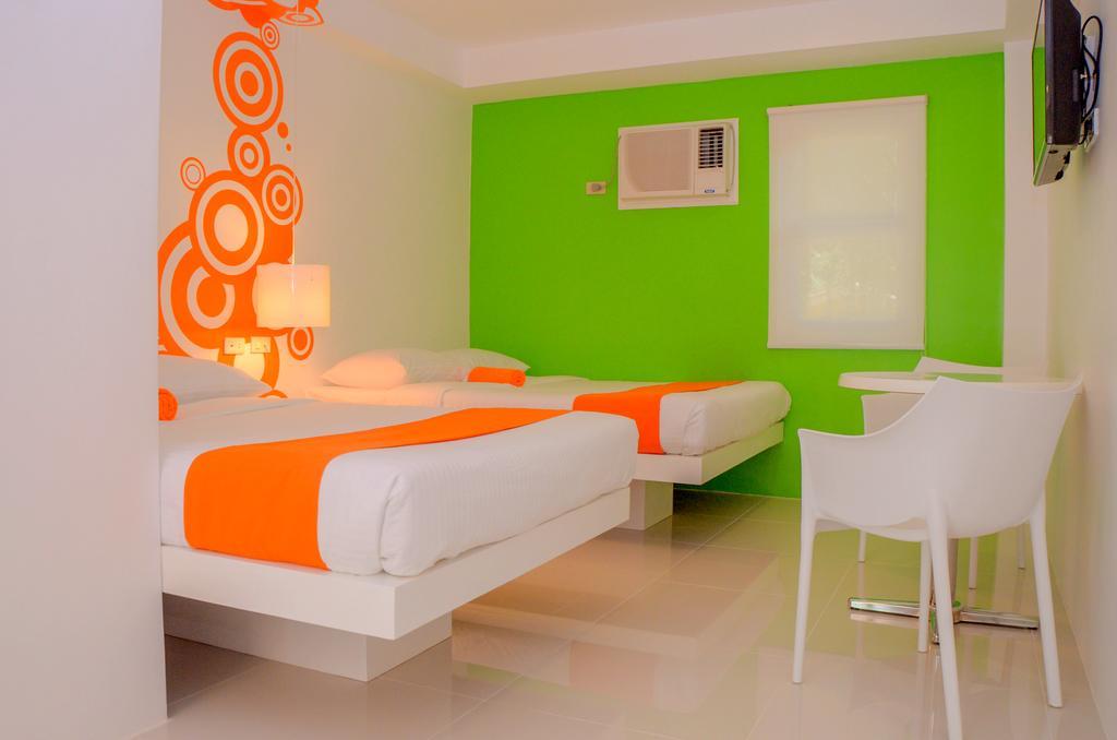 Islands Stay Hotel - Puerto Princesa Exterior photo