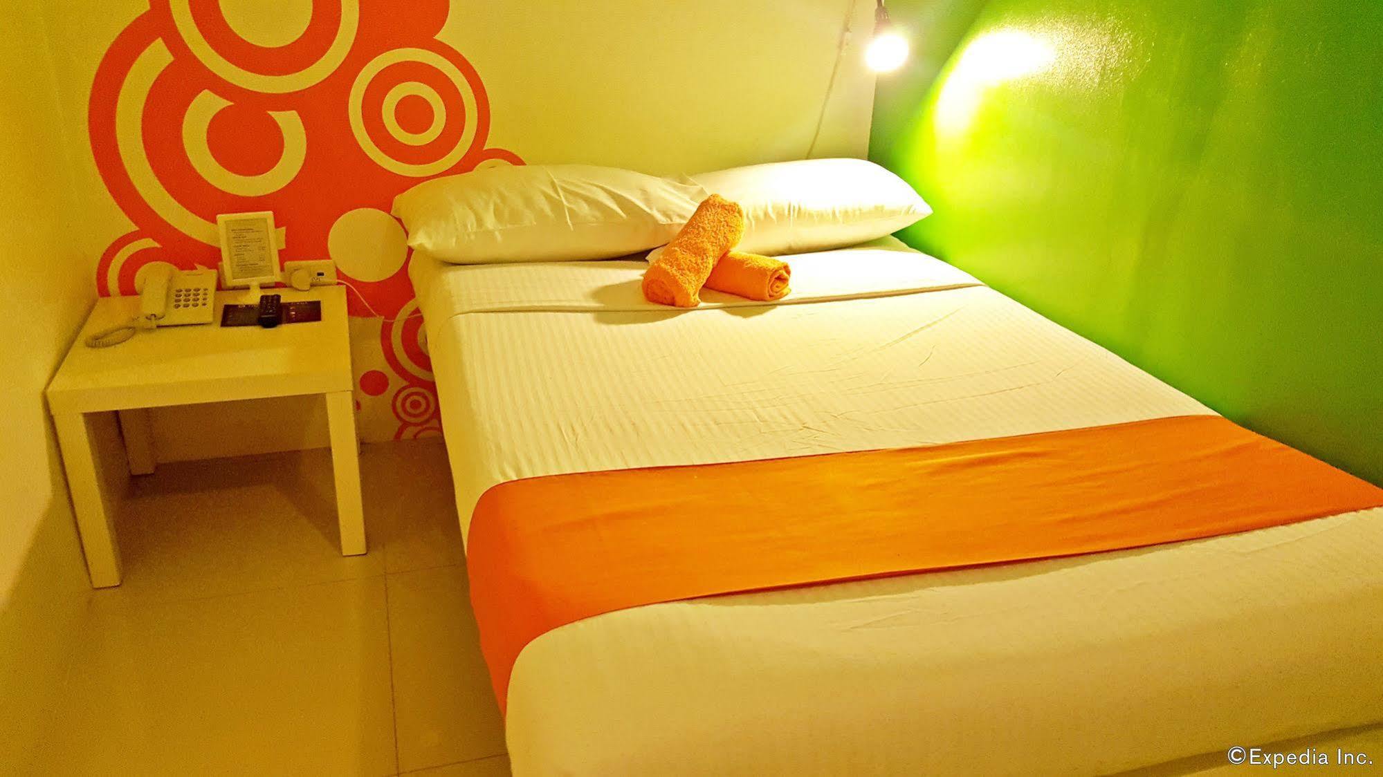 Islands Stay Hotel - Puerto Princesa Exterior photo