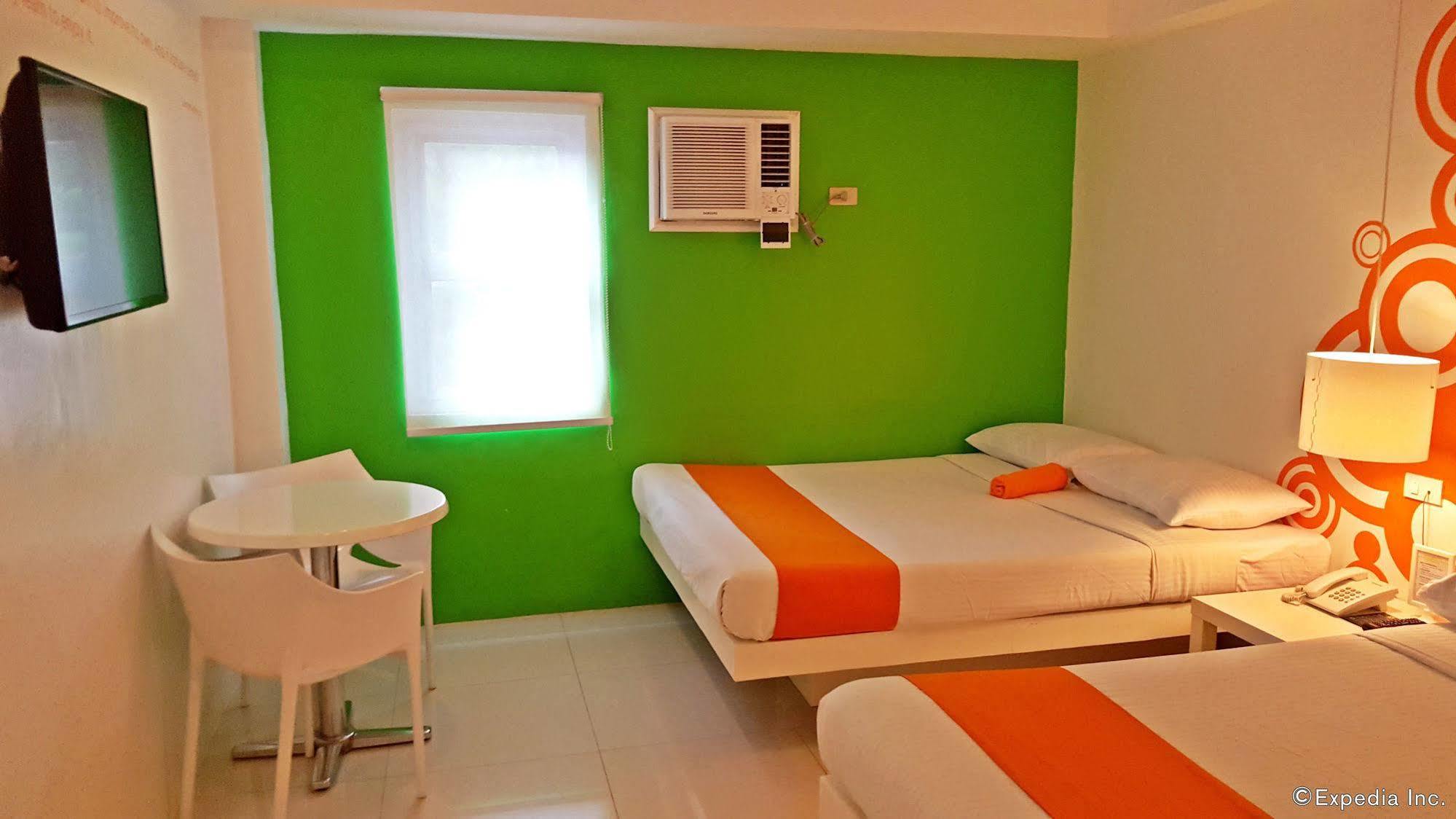 Islands Stay Hotel - Puerto Princesa Exterior photo