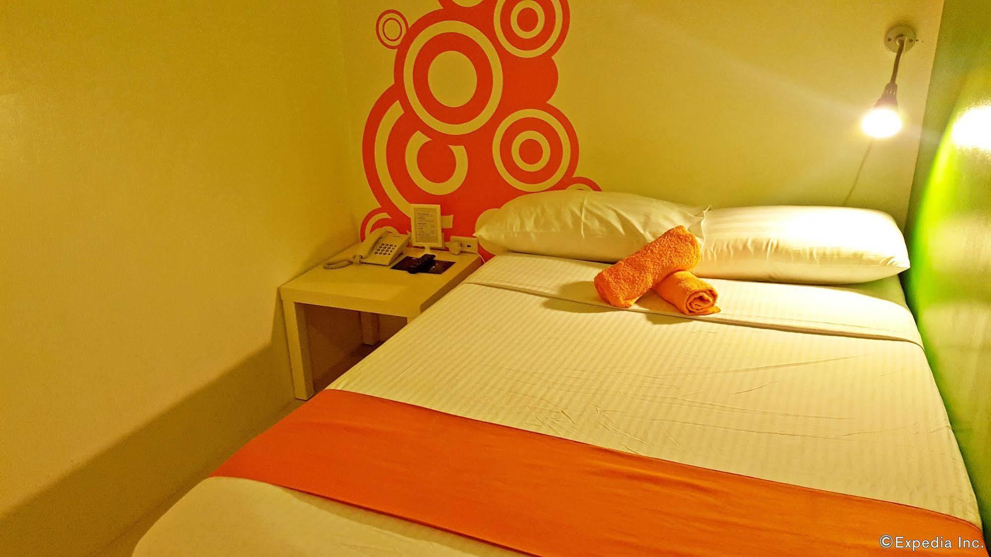 Islands Stay Hotel - Puerto Princesa Exterior photo